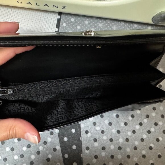 Wallet by Versace. Pre-Loved. - Picture 7 of 16